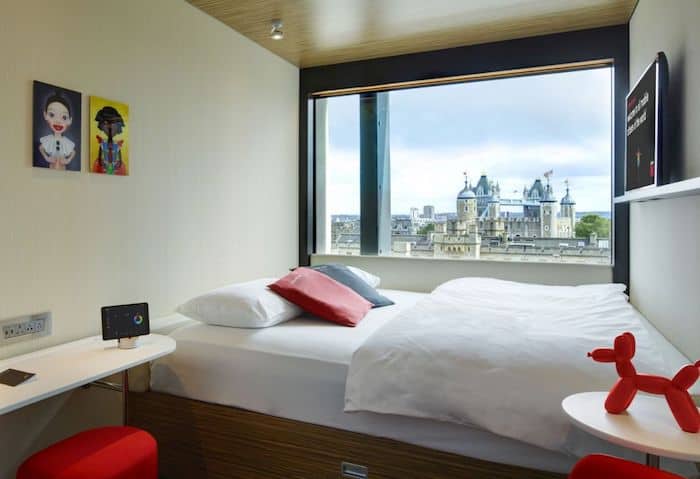 Blue Ocean Strategy in the Hotel Industry Blue Ocean Strategy in the Hotel Industry