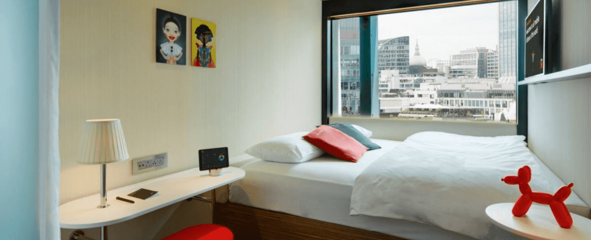 CitizenM hotel room