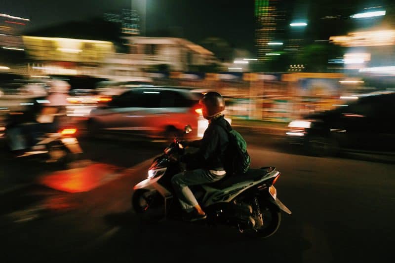 Transportation in Jakarta presents significant pain points for customers. Photo: Yulia Agnis, unsplash.