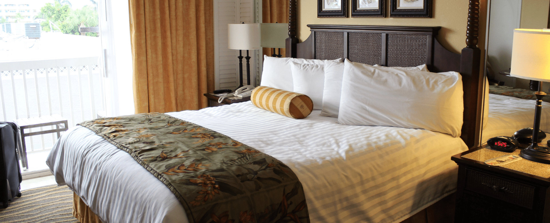 red-ocean-hotel-industry